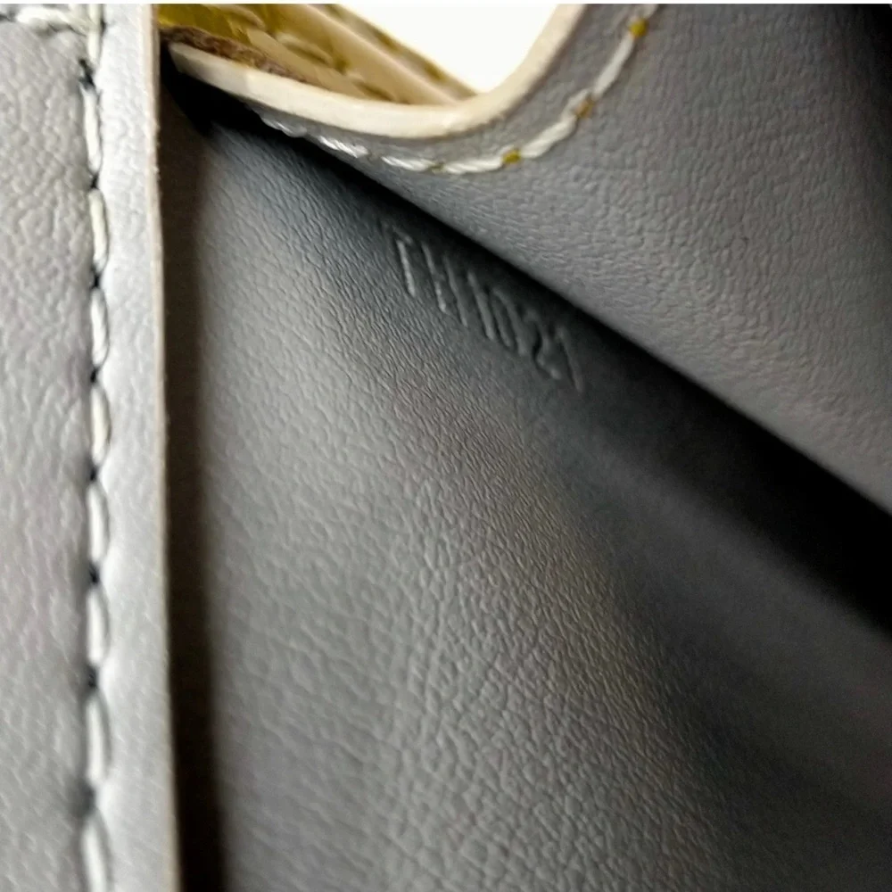 Louis Vuitton Vernis Motto Accessory Pouch